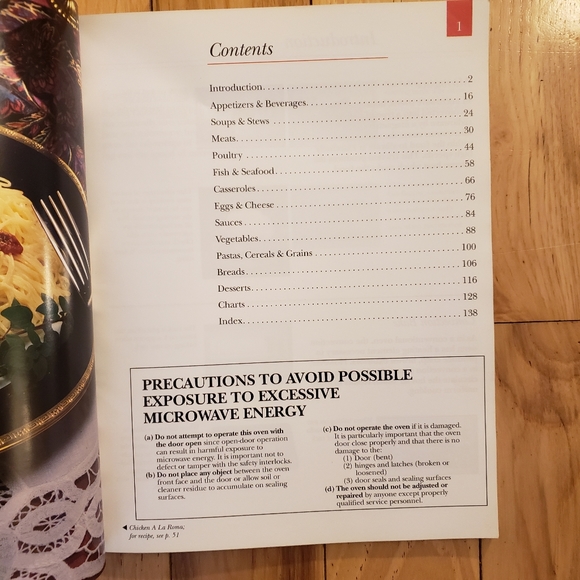 Vintage Cookbook Microwave Covention Oven with Pictures General Electric ©️ 2005 - Picture 2 of 9